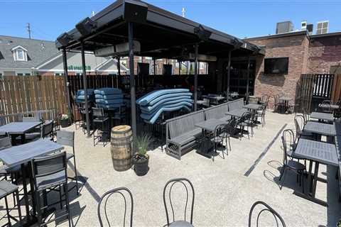 Cellar Bars in Maricopa County with Outdoor Seating: The Perfect Spot for a Relaxing Evening